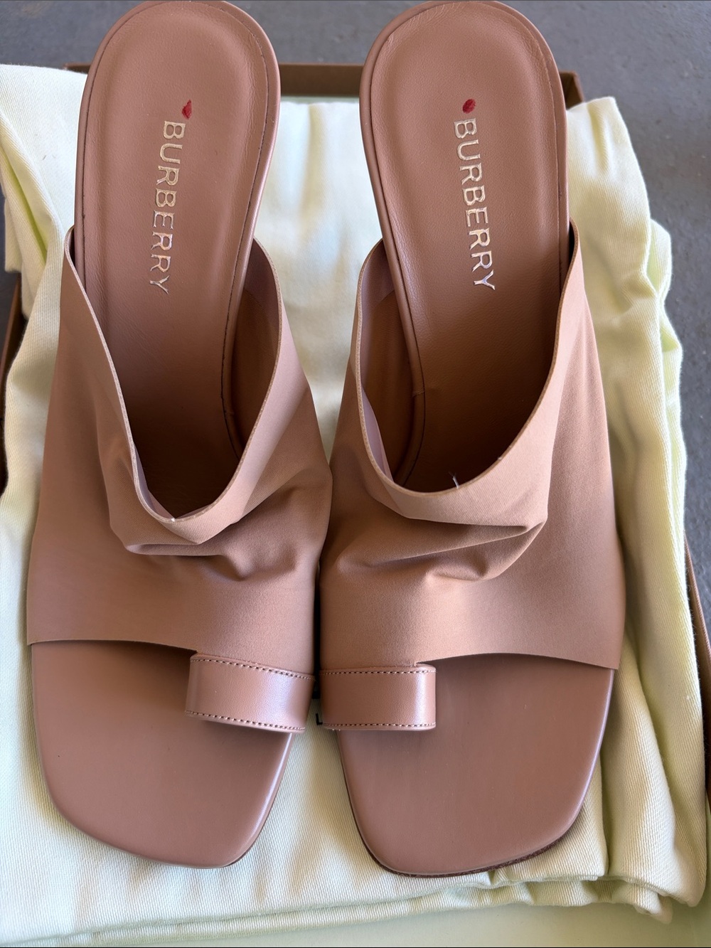NWT Burberry Tallia Draped Toe-Loop Heels size 37.5